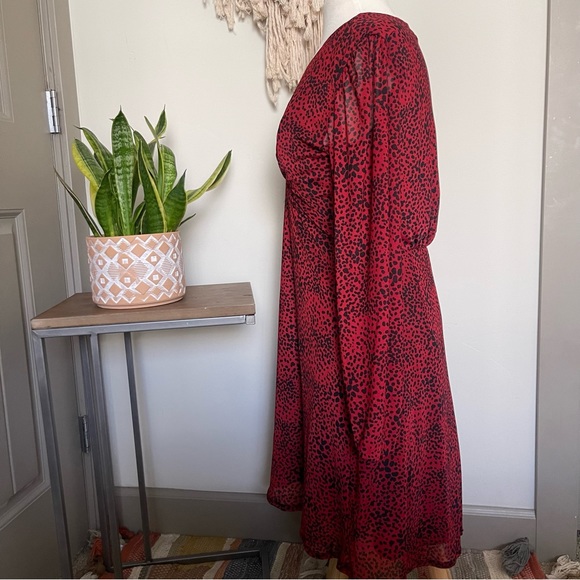 Red Printed Longsleeve Dress - Picture 4 of 7